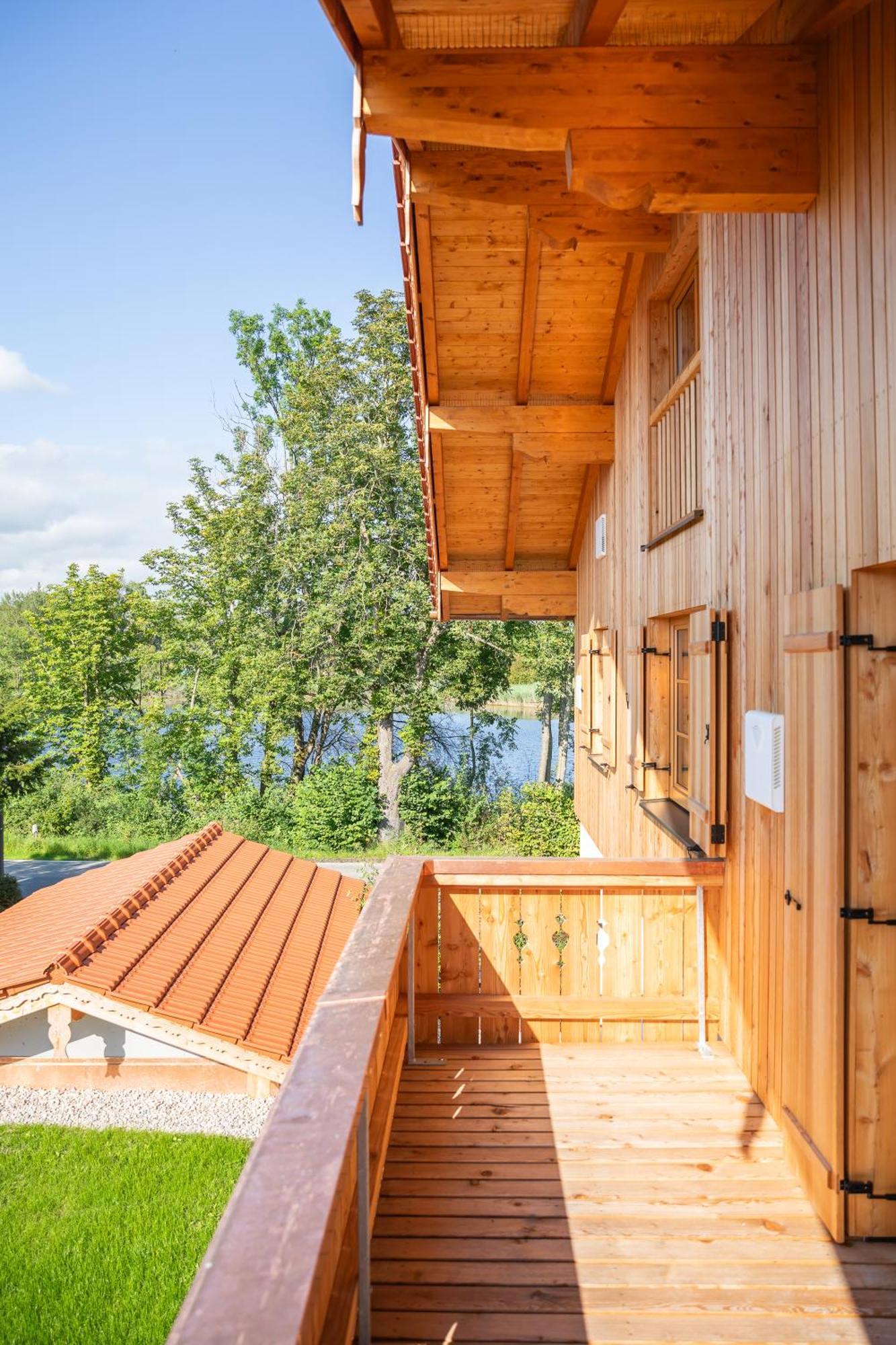 Graf Chiemo Suites - Direkt Am Chiemsee Mit Separatem Seezugang Chieming Zewnętrze zdjęcie