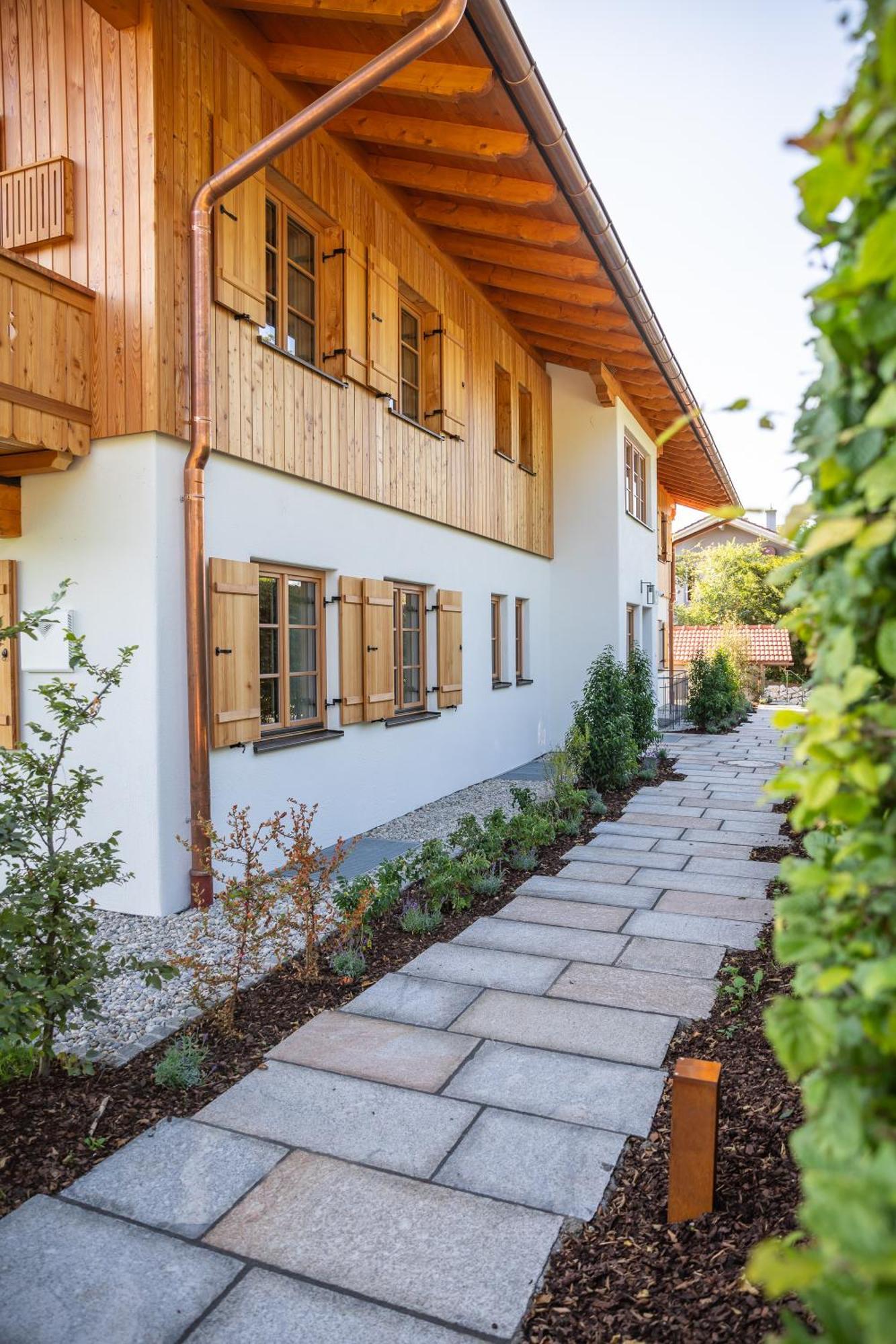 Graf Chiemo Suites - Direkt Am Chiemsee Mit Separatem Seezugang Chieming Zewnętrze zdjęcie