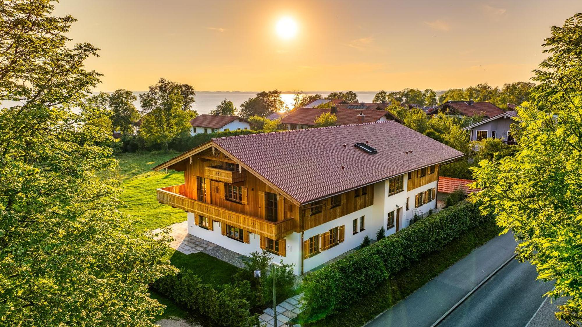 Graf Chiemo Suites - Direkt Am Chiemsee Mit Separatem Seezugang Chieming Zewnętrze zdjęcie