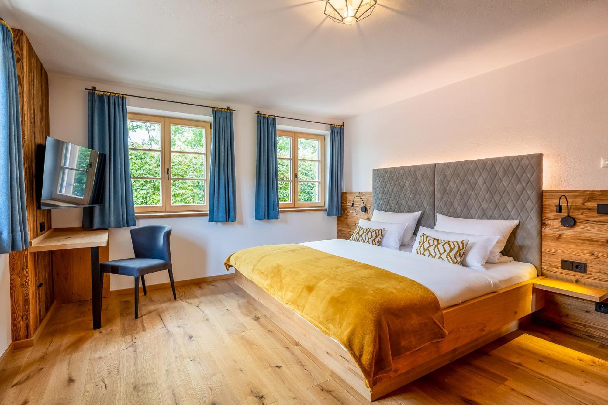 Graf Chiemo Suites - Direkt Am Chiemsee Mit Separatem Seezugang Chieming Zewnętrze zdjęcie