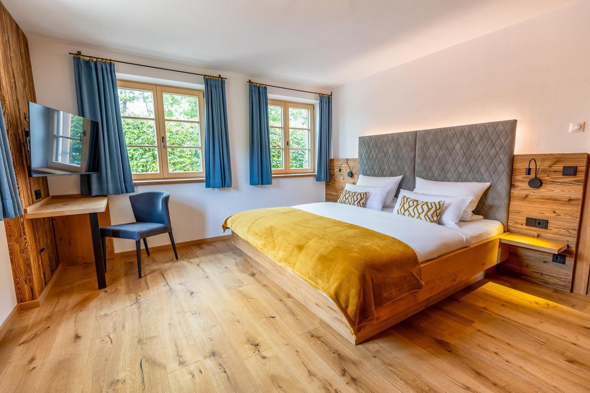 Graf Chiemo Suites - Direkt Am Chiemsee Mit Separatem Seezugang Chieming Zewnętrze zdjęcie