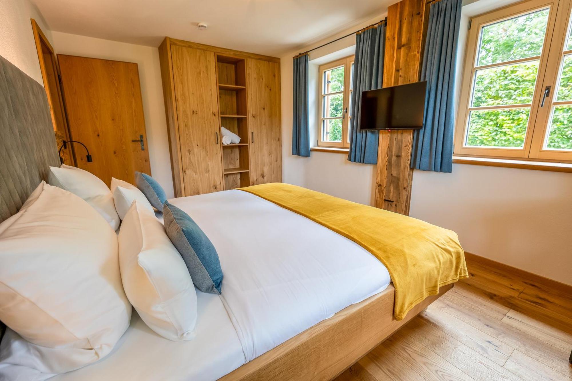 Graf Chiemo Suites - Direkt Am Chiemsee Mit Separatem Seezugang Chieming Zewnętrze zdjęcie